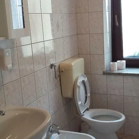 شقة Apartma Lovriz