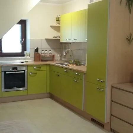 Apartma Lovriz * كوباريد