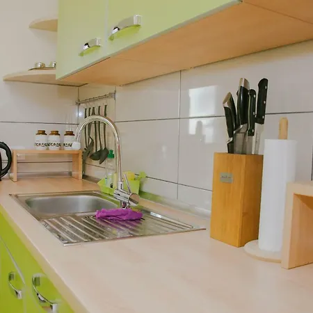 شقة Apartma Lovriz