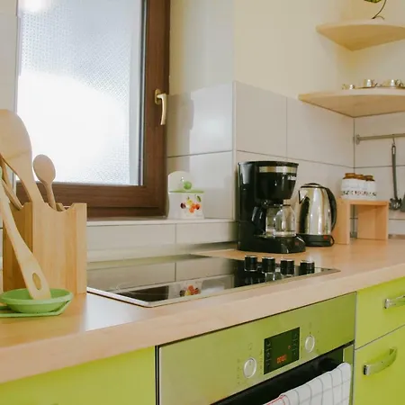 Apartma Lovriz *