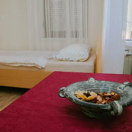 Apartma Lovriz * كوباريد